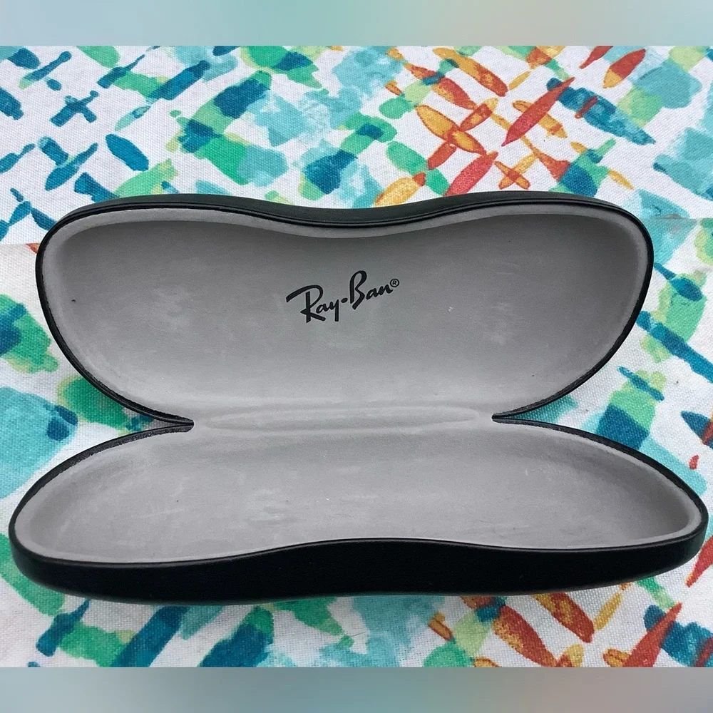 Ray-Ban Eyeglass Holder